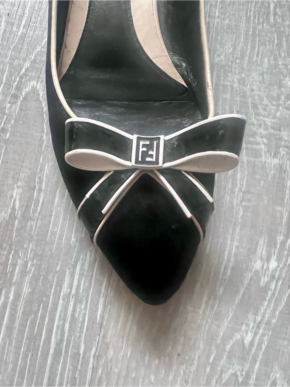 Fendi Black Flats with Cream Trim & Bow - Picture 3 of 5